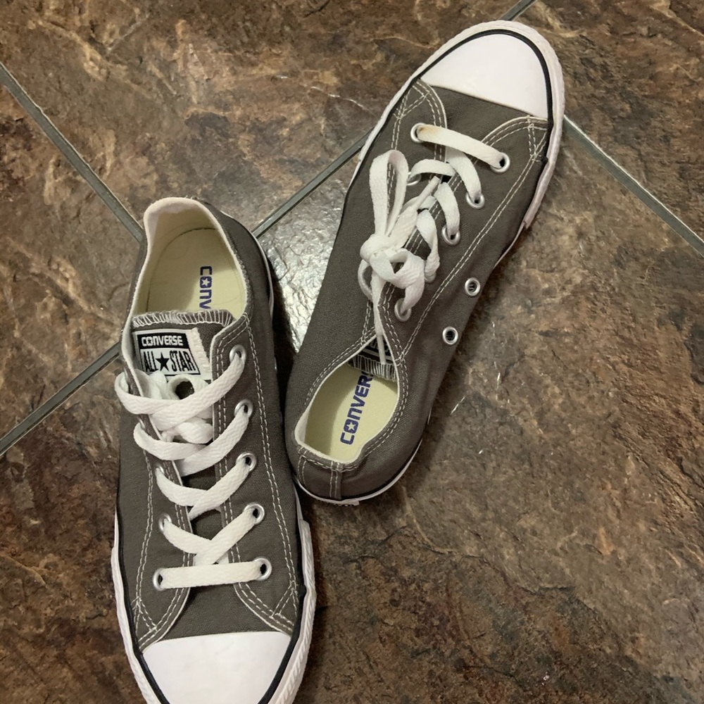 Shoes - Picture 2 of 3